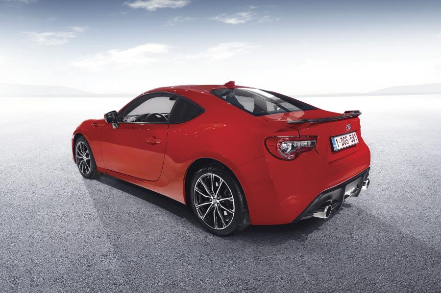  Toyota GT 86 2016 года  (WW) (фото 2 из 33)
